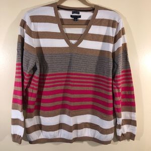 Fun striped v-neck Tommy Hilfiger sweater.